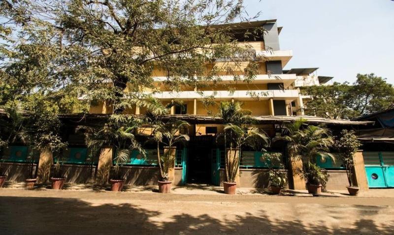 Treebo Trend Golden Nest Hotell Thane Exteriör bild