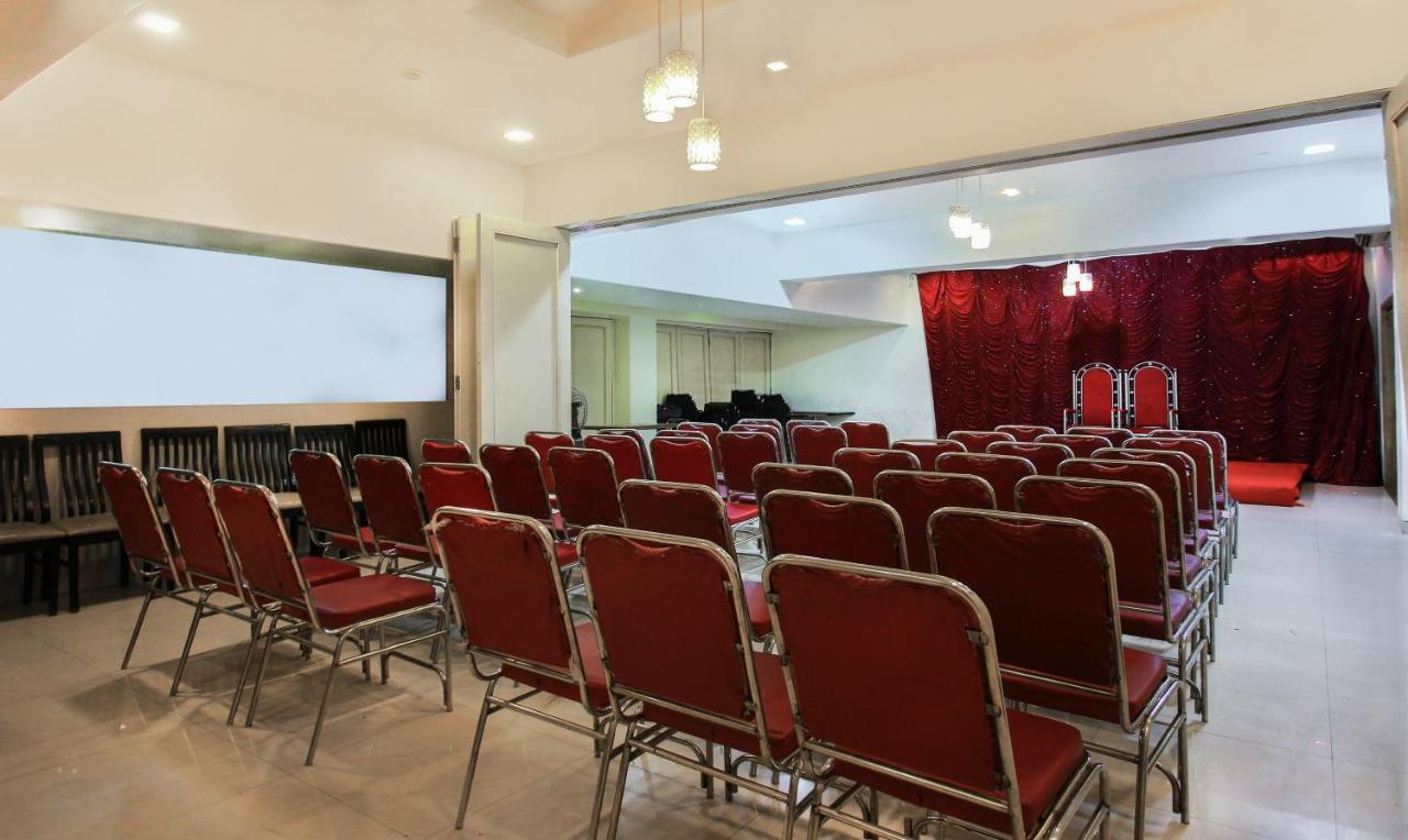 Treebo Trend Golden Nest Hotell Thane Exteriör bild